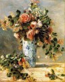 rosas y jazmines en un florero de Delft Pierre Auguste Renoir